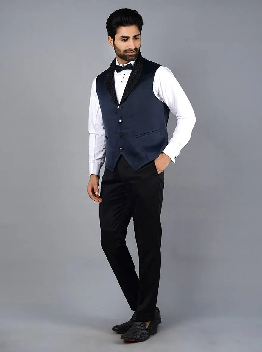 Black & Navy Blue Self Textured Regular Fit Suit | JadeBlue