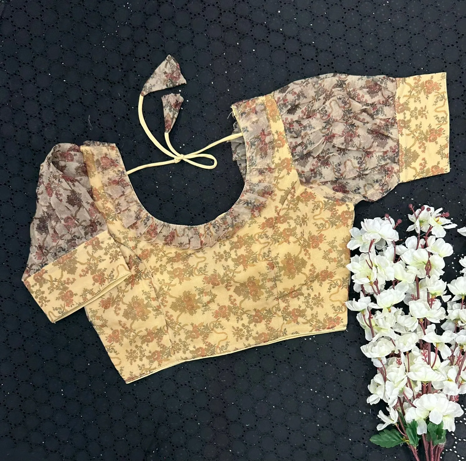 Havy Orgnza with Beautiful Digital Print Blouse