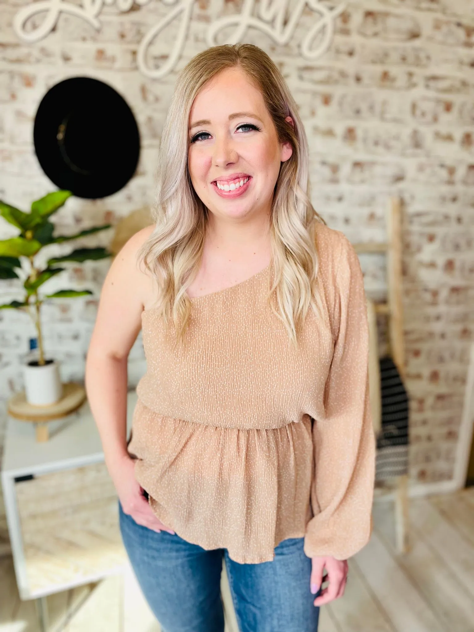 One Shoulder Top